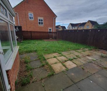 4 bedroom detached house to rent - Photo 3