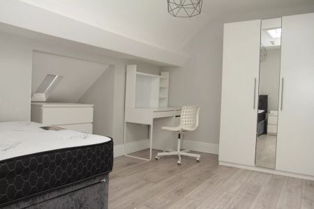 Victoria Avenue (8 bed) - Photo 4