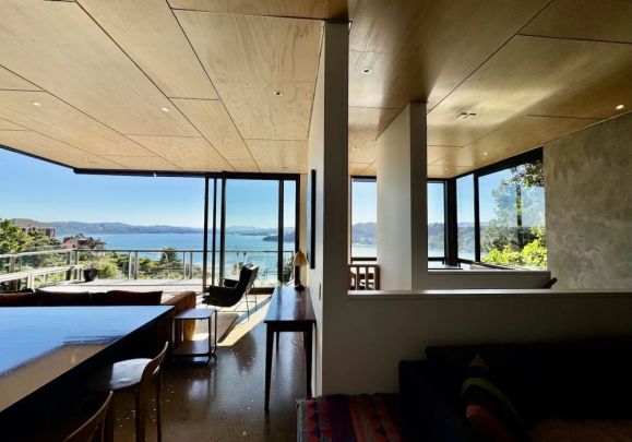 Elevated living with expansive harbour views - Photo 1