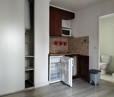 Appartement 1 pièces 21m2 MARSEILLE 11EME 380 euros - Photo 3