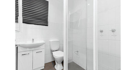 Light-Filled Studio Apartment – The Perfect Urban Retreat - Photo 4