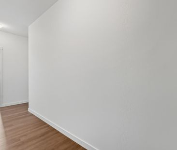 508-8509 158 St, Surrey - Photo 4