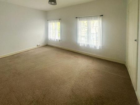 2 bedroom semi-detached house to rent - Photo 2