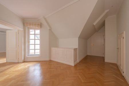 ++NEU** Tolle 3,5-Zimmer ALTBAUWohnung in absoluter TOPLAGE, repräsentatives Haus! - Foto 5