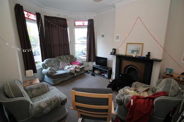 6 bedroom terraced house to rent - Photo 1