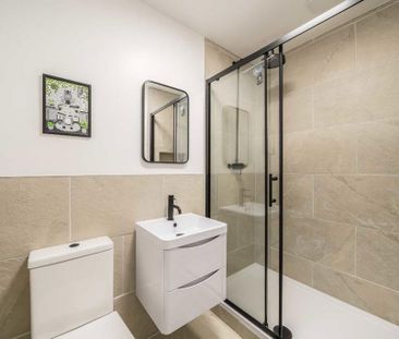 4 bedroom flat to rent - Photo 6