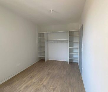 Location appartement bourgeois 4 pièces 132.96 m² à Romans-sur-Isèr... - Photo 1