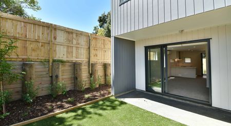 Modern Living in Central Location - Photo 4