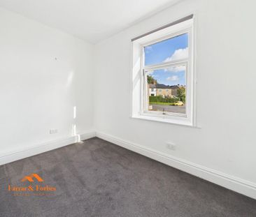 2 bedroom end of terrace house to rent - Photo 3