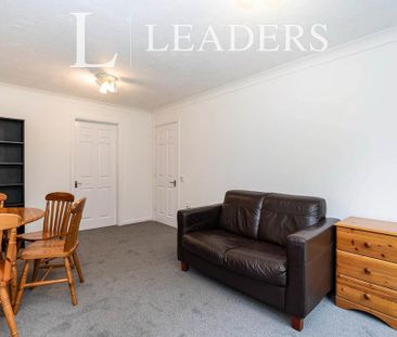 1 bedroom flat to rent - Photo 2