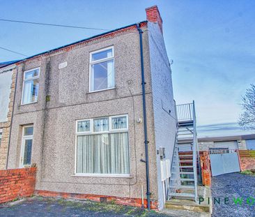 2 BEDROOM Apartment - First Floor - Photo 4