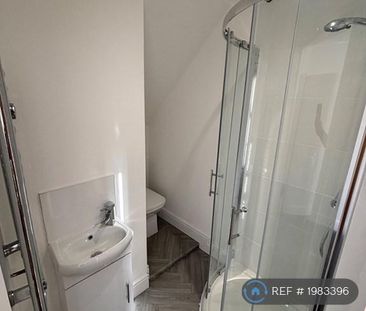 3 bedroom terraced house to rent - Photo 6