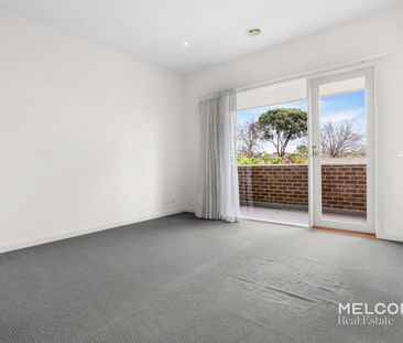 MODERN COMFORT - UNFURNISHED - Photo 5