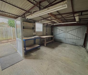 3 bedroom semi-detached house to rent - Photo 3