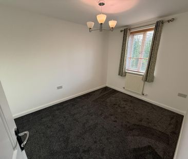 4 Bed House - Semi-Detached - Photo 4