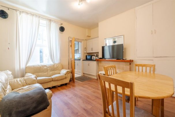 15 Crookes Road, Broomhill, Sheffield - Photo 1