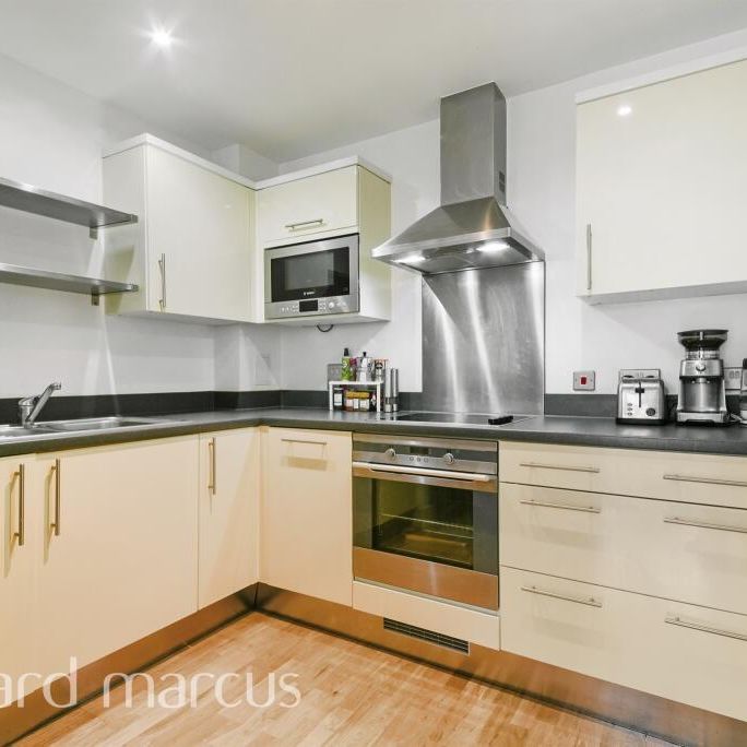 Peckham Grove - Photo 1