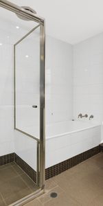 The ultimate in stylish townhouse glamour Will Take Your Breath Away - Photo 4