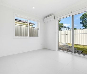 BRAND NEW - ONE WEEKS FREE RENT + WATER INCLUDED - Photo 4