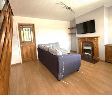 2 bedroom terraced house to rent - Photo 4