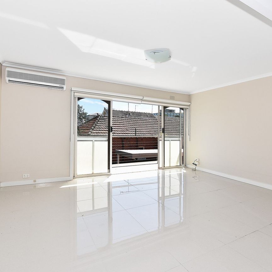2-Bedroom Beauty Near Puckle Street - Photo 1