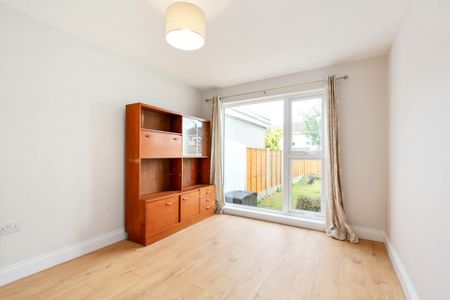 Price €3,250 pcm - Available Now - Unfurnished - Photo 2
