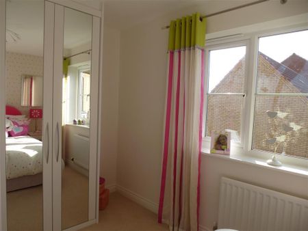 Kings Avenue - Photo 4