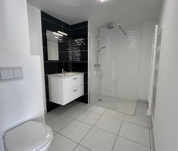 Location Appartement 2 pièces 45m² LA TOUR DE SALVAGNY 69890 - Photo 5