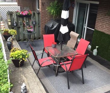 41/2, Béton**Tout rénové**Impeccable!**Rez-de-Jardin**Grande terras... - Photo 2