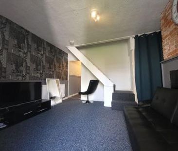 4 Bedroom Student Home - 66 St. Peters Place, City Centre - Photo 3