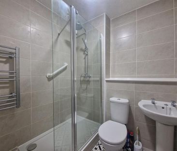 2 bedroom flat to rent - Photo 6