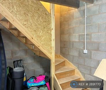 4 bedroom detached house to rent - Photo 6