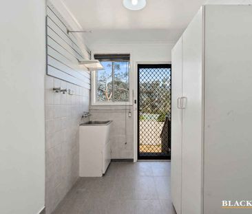 Family Home in a Quiet Scullin Cul-de-Sac - Photo 6