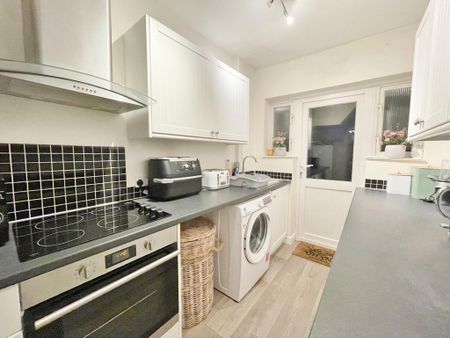 3 bedroom terraced house to rent - Photo 4