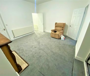 3 Bedroom Terraced To Let - Photo 3