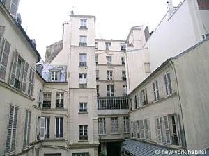 Logement à Paris, Location meublée - Photo 4