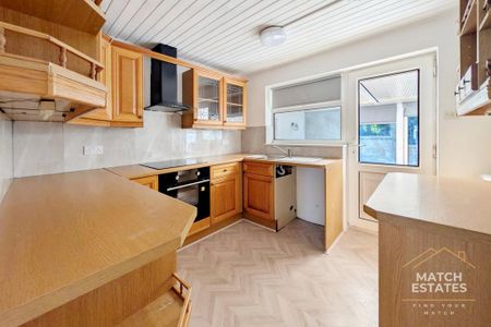 2 bedroom semi-detached bungalow to rent - Photo 3