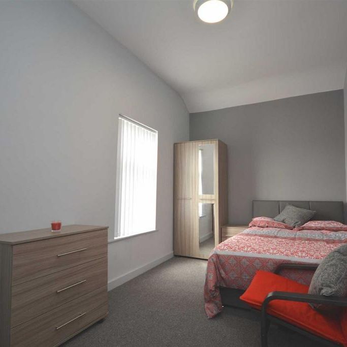 1 bedroom in a house share to rent - Photo 1