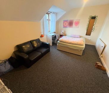 17 The Cloisters, Belfast, BT7 1GD - Photo 4