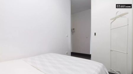 2-bedroom apartment for rent in Justicia perfect for professionals - Photo 3