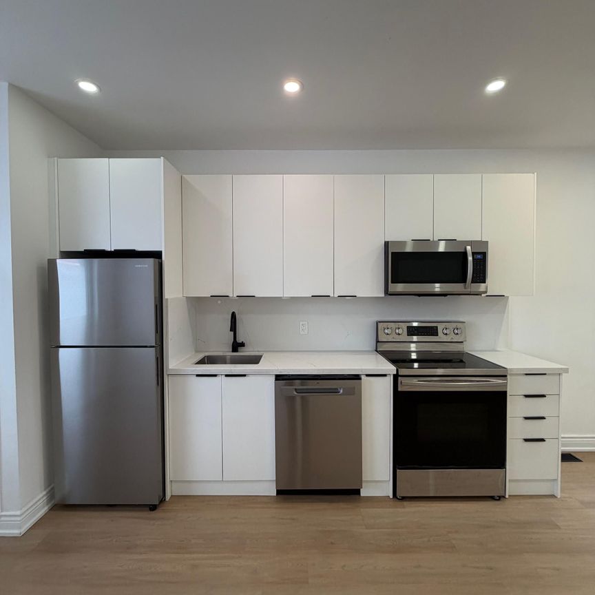 For Lease - 382 Lansdowne Avenue Unit# Main, Toronto, Ontario - Photo 1