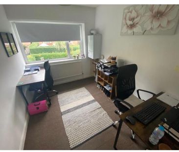 4 Bed Terraced House, Warton Avenue, NG3 - Photo 3