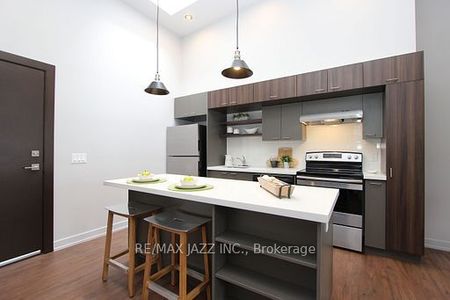 For Lease - 14 1/2 King Street Unit# 302, Oshawa, Ontario - Photo 2