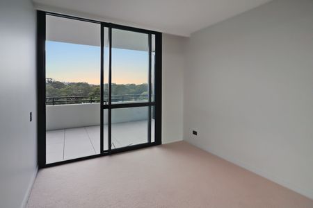 Luxury Living with Panoramic Views in the CODA Building - Photo 4