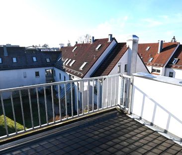 Ideal für Pendler und Single! Modernisierte 1-Zi.-DG-Wohnung mit Kf... - Foto 3