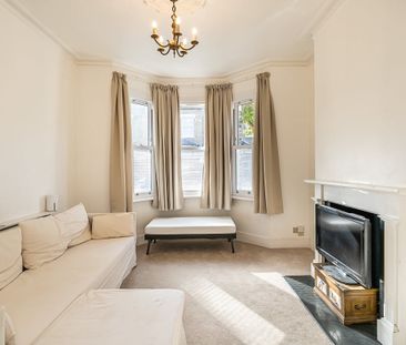 3 bedroom terraced house to rent - Photo 2