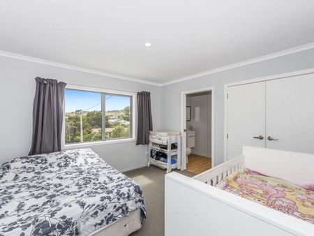 Wellsford, 23A Armitage Road - Photo 2