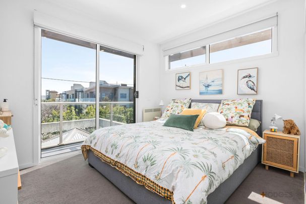 STEPS TO THE BEACH | FULLY FURNISHED | UTILITIES INCLUDED - Photo 1