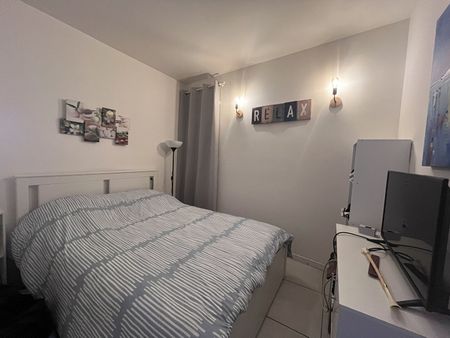 Location Appartement 2 pièces 25m² - Photo 2