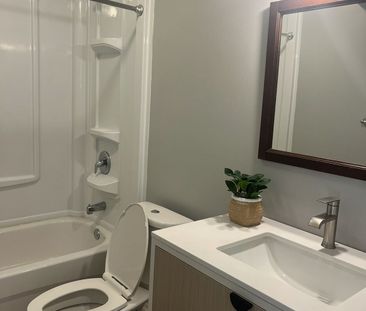 For Lease - 1385 Hunter Street, Innisfil, Ontario - Photo 2